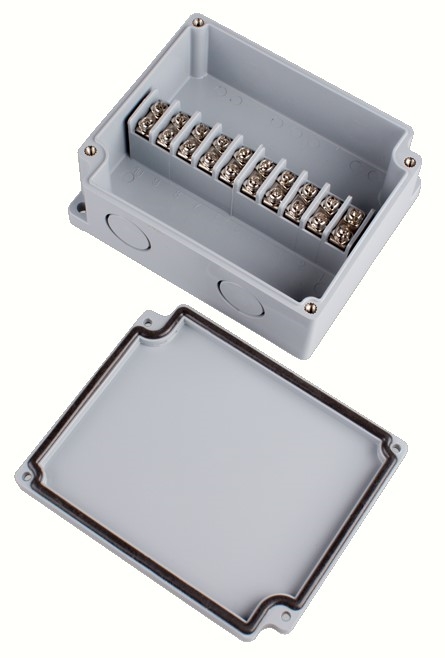 What are the acceptable wire sizes for the terminals in the Boxco BC-ABB-10P enclosure? 